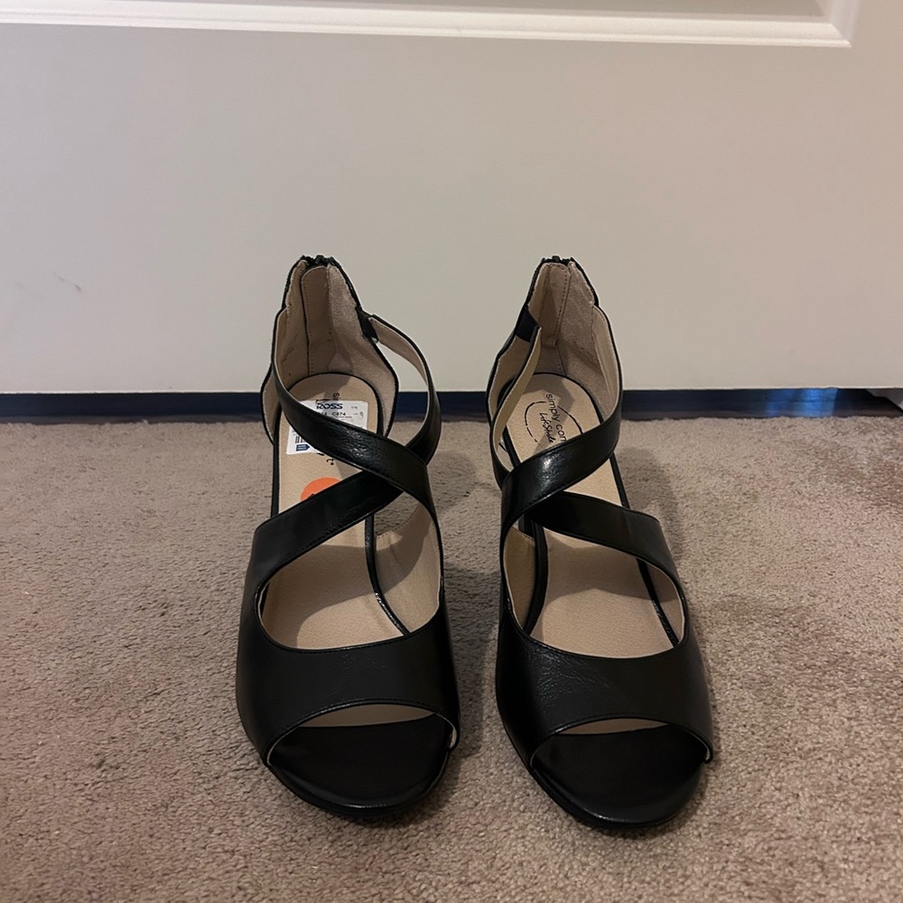 Life Stride Black Heels Classic Design